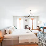 Boutique W Sea View And Private Rooftop Terace アパート