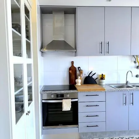 Boutique W Sea View And Private Rooftop Terace Apartment *