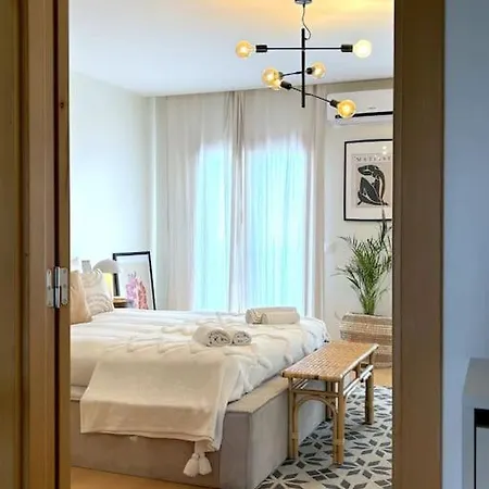 Boutique W Sea View And Private Rooftop Terace Apartment