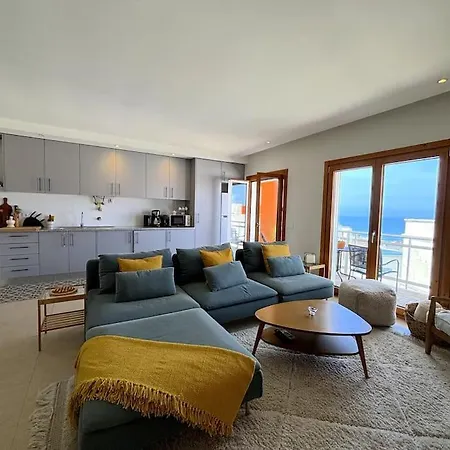 Apartment Boutique W Sea View And Private Rooftop Terace