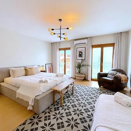 Boutique W Sea View And Private Rooftop Terace Apartment *