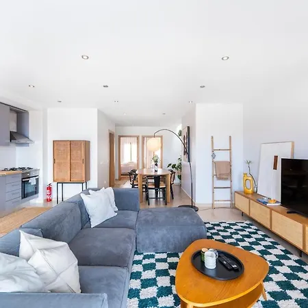 Apartment Boutique W Sea View And Private Rooftop Terace