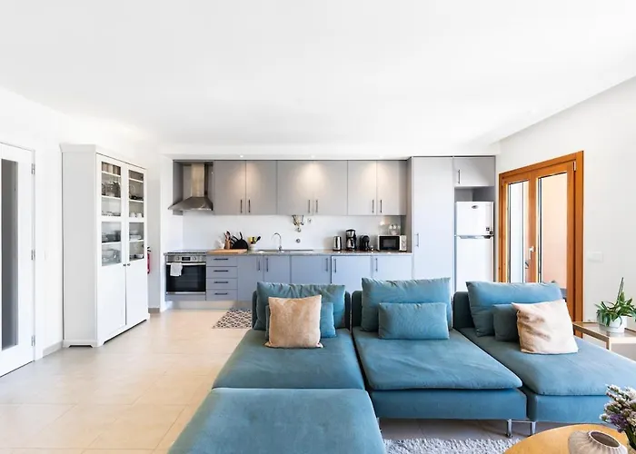 Boutique W Sea View And Private Rooftop Terace Апартаменты *